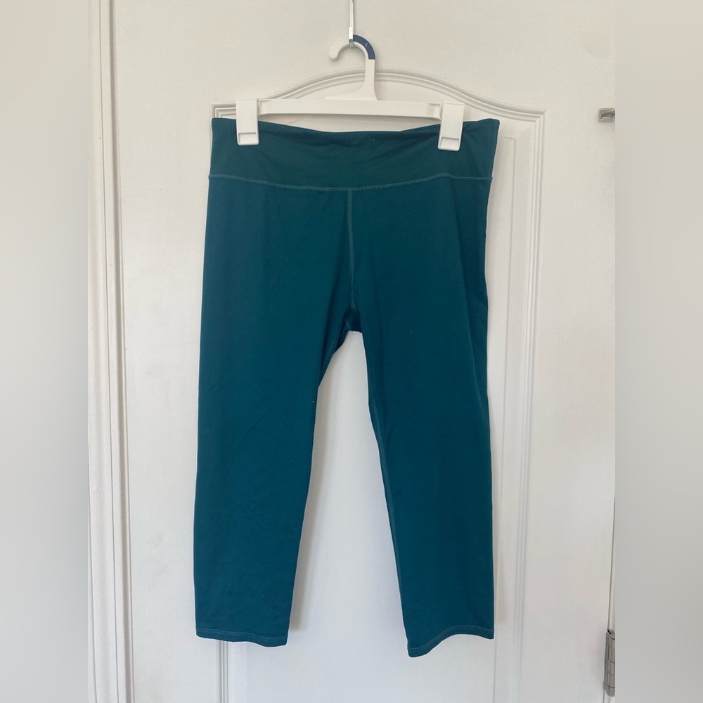Fabletics Crop Leggings